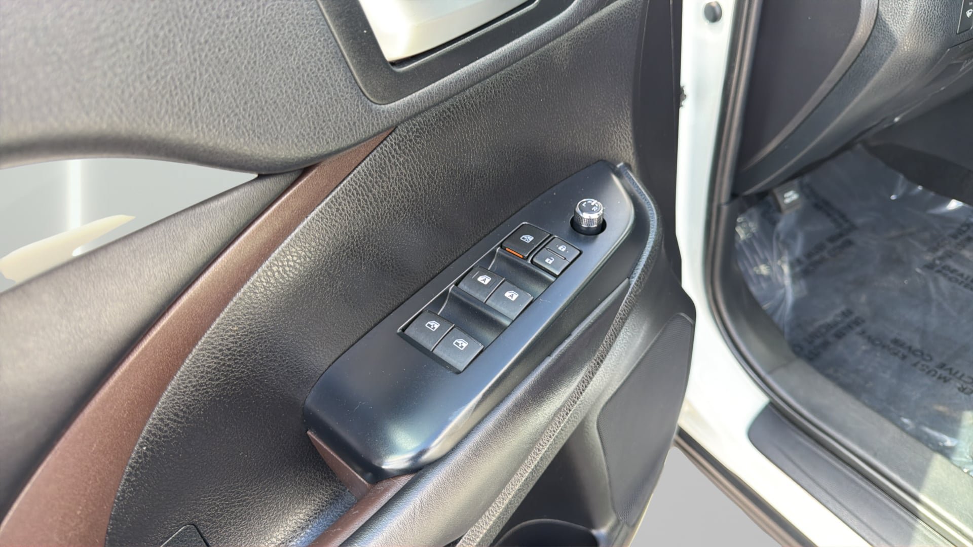 Used 2019 Toyota Highlander XLE AWD/4WD image 19
