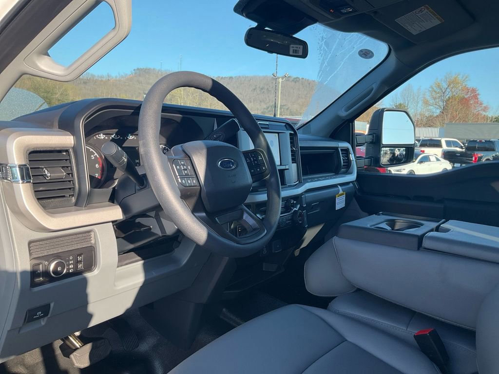 New 2026 Ford F250 XL w/ XL Driver Assist Package AWD/4WD image 15