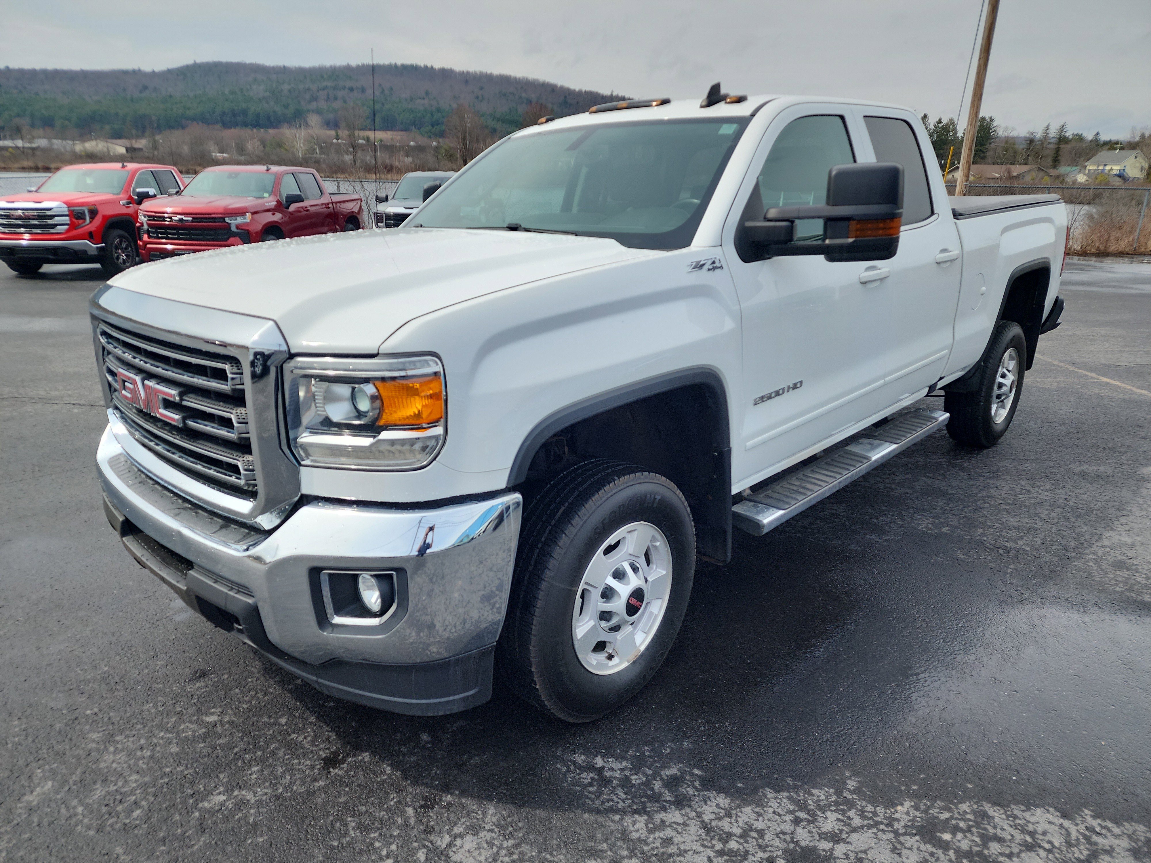 Used 2019 GMC Sierra 2500 SLE image 4