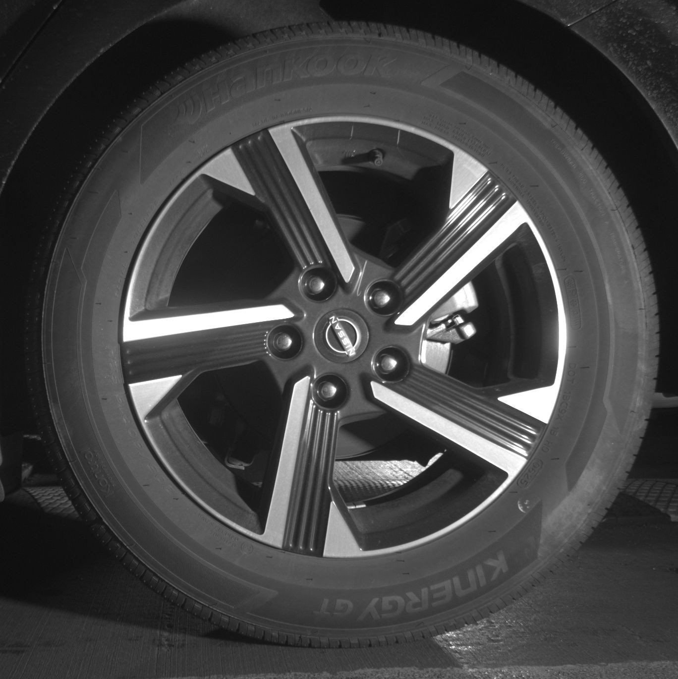 Used 2025 Nissan Sentra SV FWD image 17