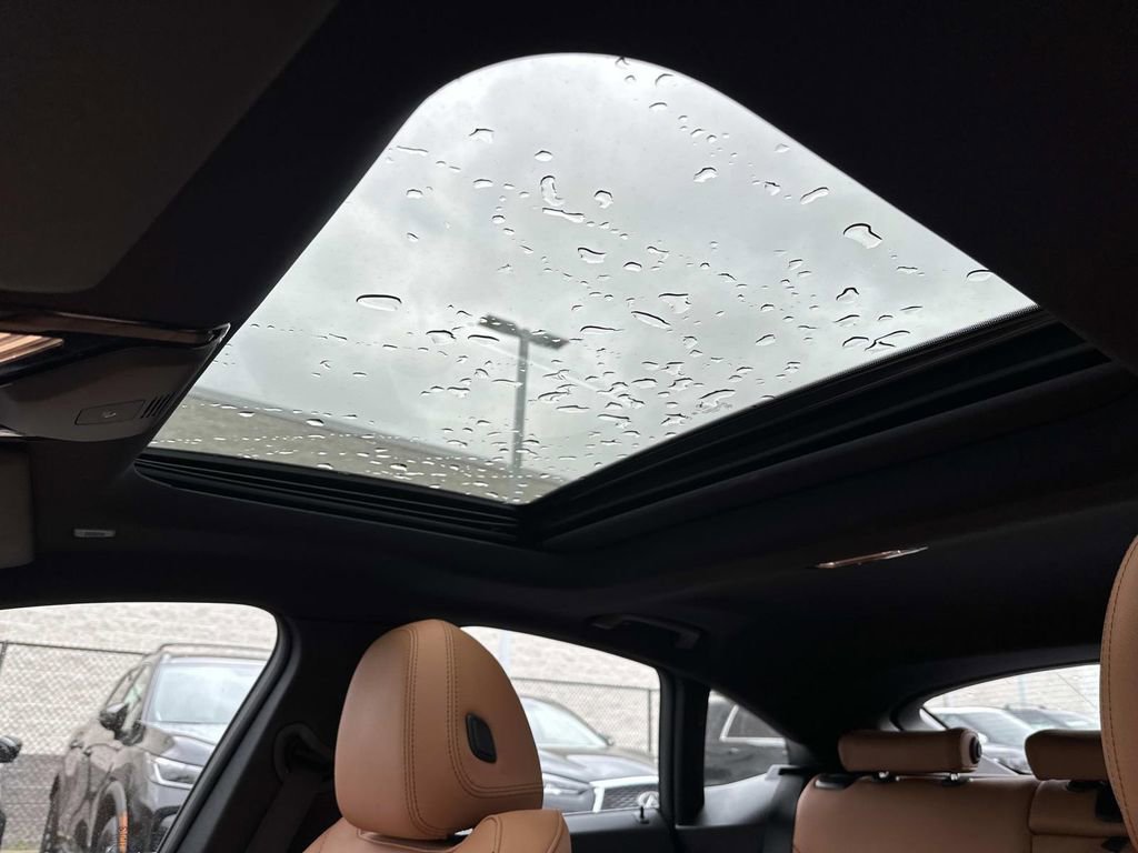 Used 2023 BMW i4 eDrive35 image 27