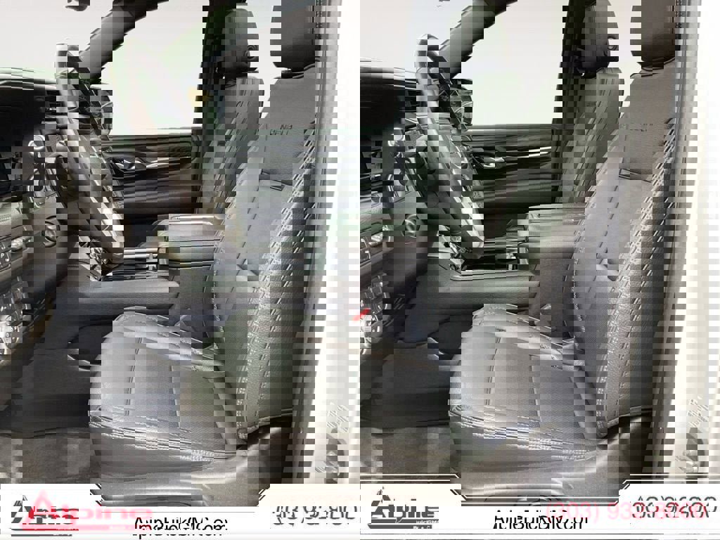 Used 2022 GMC Yukon XL Denali w/ Denali Premium Package image 9