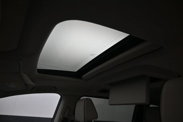 Certified 2026 Honda Odyssey Touring image 24