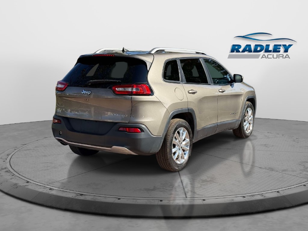 Used 2017 Jeep Cherokee Limited AWD/4WD image 7