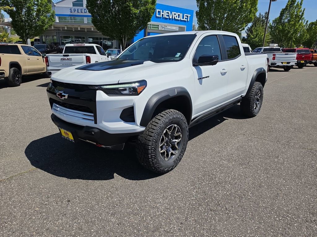 New 2026 Chevrolet Colorado ZR2 w/ Technology Package AWD/4WD image 2