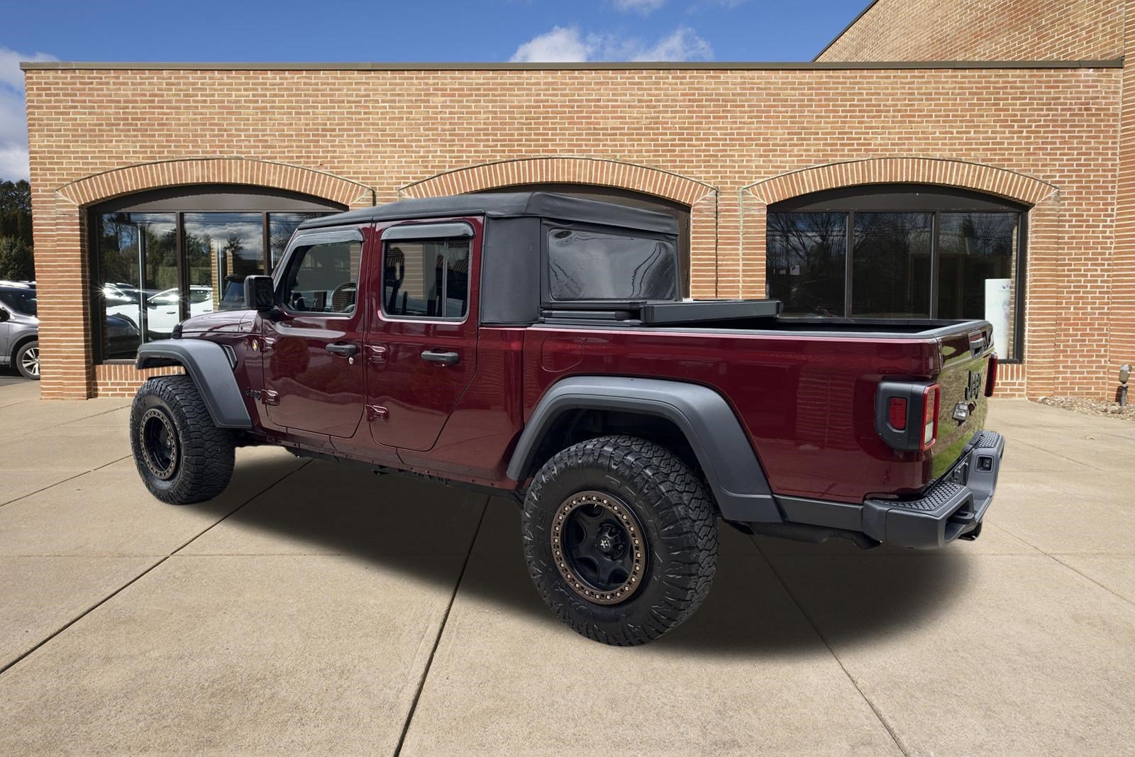 Used 2021 Jeep Gladiator Sport w/ Trailer Tow Package AWD/4WD image 11
