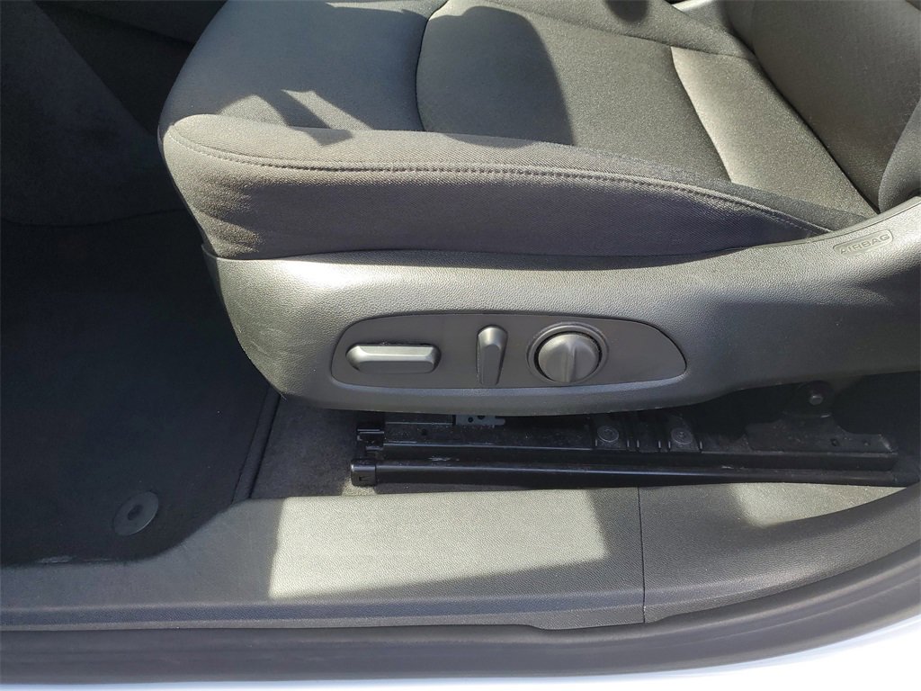 Used 2023 Chevrolet Malibu LT image 17