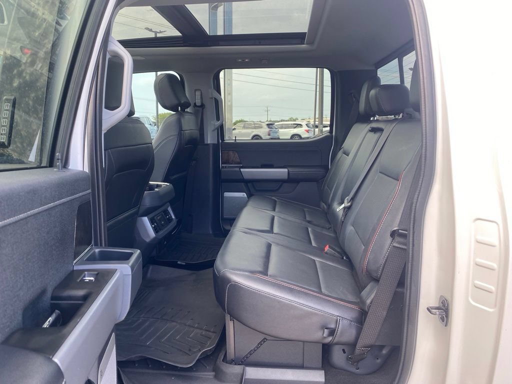 Used 2024 Ford F250 Lariat w/ Lariat Ultimate Package AWD/4WD image 12
