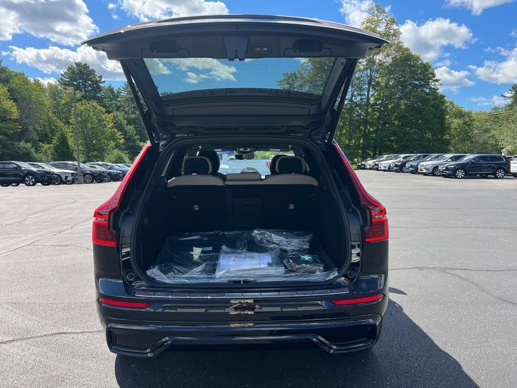Certified 2026 Volvo XC60 T8 Plus w/ Protection Package Premier AWD/4WD image 28
