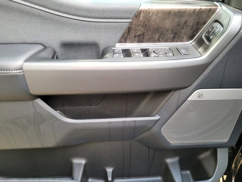 New 2025 Ford F350 Lariat w/ Chrome Package image 26