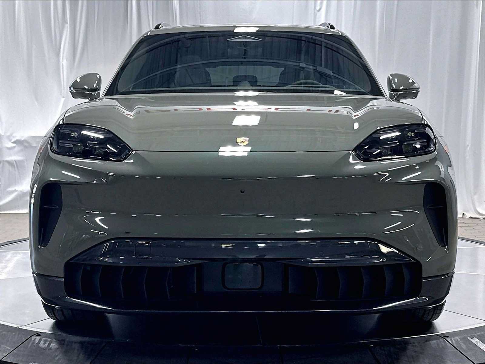 New 2026 Porsche Cayenne Electric AWD/4WD image 10