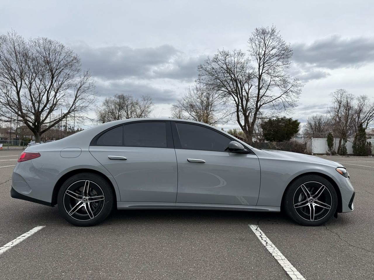 Used 2024 Mercedes-Benz E 450 4MATIC Sedan image 3