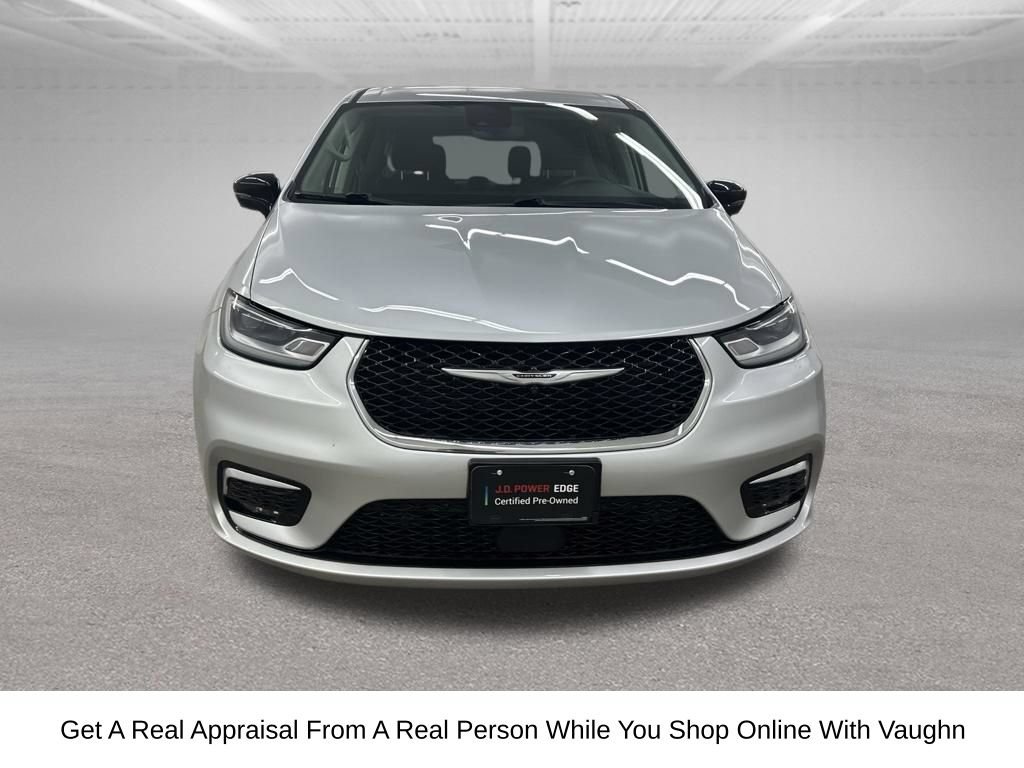 Used 2024 Chrysler Pacifica Touring-L FWD image 5