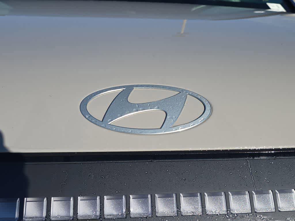 New 2026 Hyundai Ioniq 9 Limited image 12