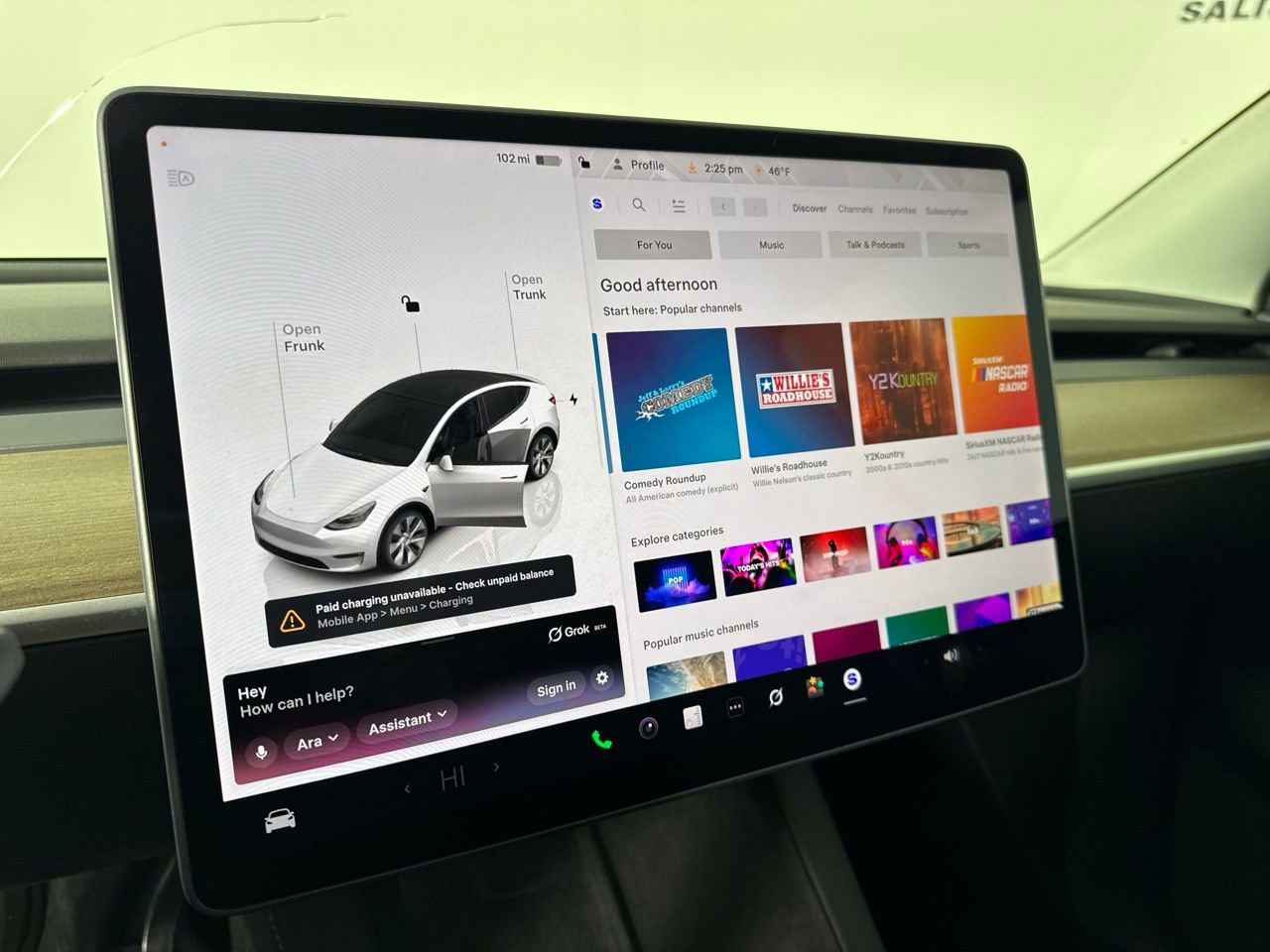 Used 2022 Tesla Model Y Long Range image 18