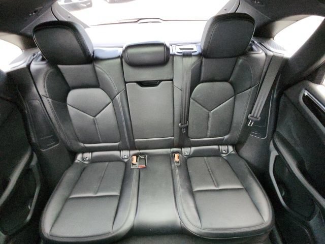 Used 2021 Porsche Macan AWD/4WD image 16