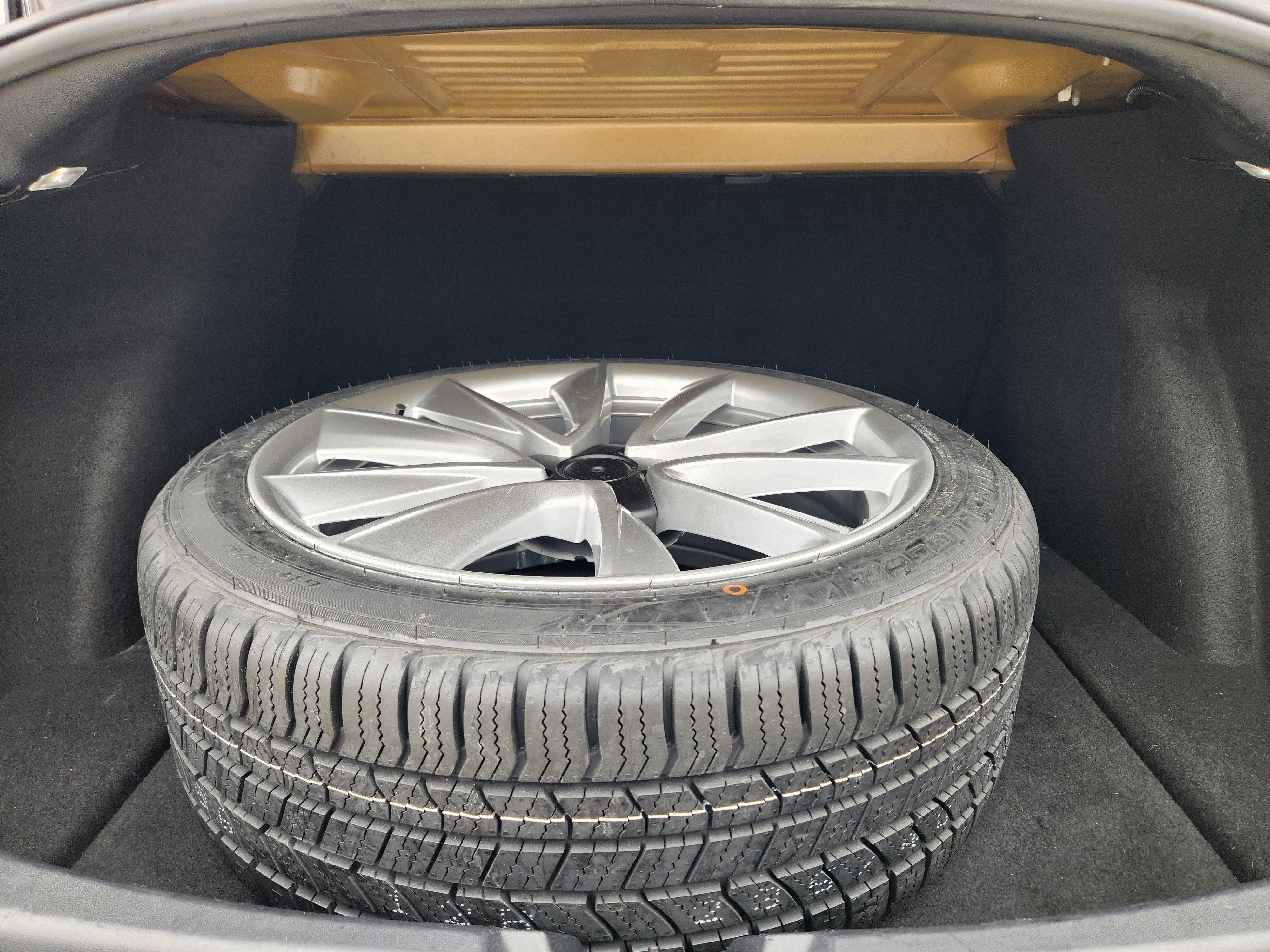 Used 2019 Tesla Model 3 Standard Range Plus image 32