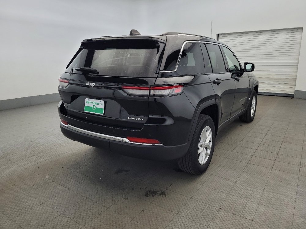 Used 2023 Jeep Grand Cherokee Laredo w/ Luxury Tech Group I AWD/4WD image 9