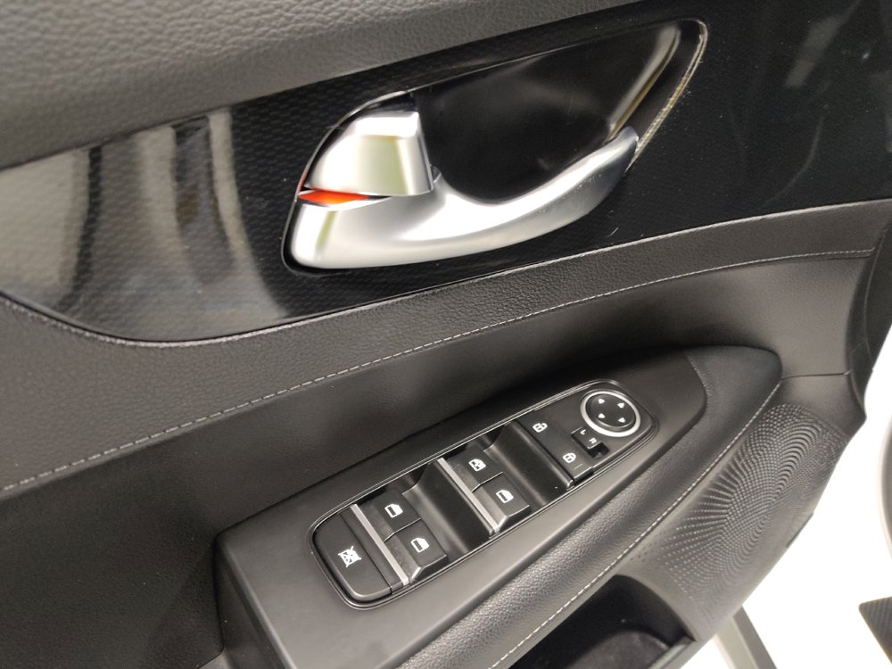 Used 2023 Kia Forte GT-Line w/ GT-Line Premium Package FWD image 27