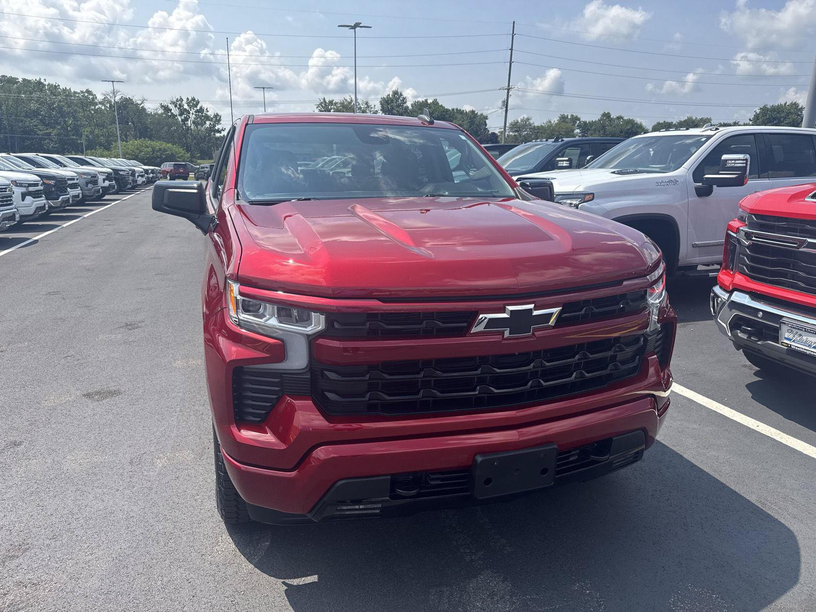 Used 2023 Chevrolet Silverado 1500 RST w/ Z71 Off-Road Package AWD/4WD image 6