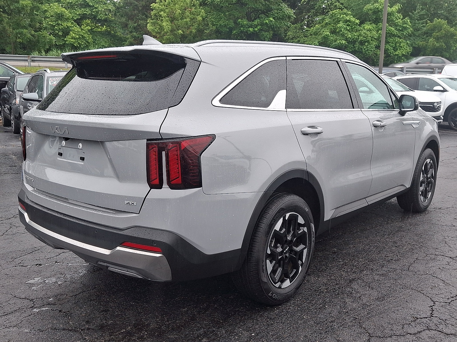 Used 2025 Kia Sorento S AWD/4WD image 6