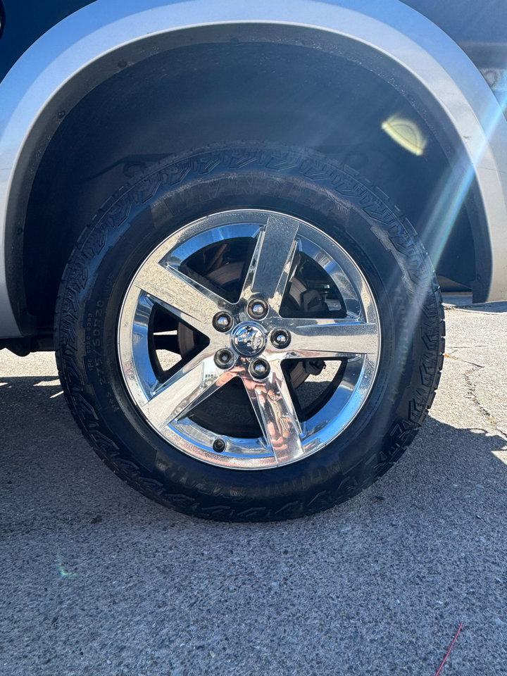 Used 2014 RAM 1500 Laramie w/ Convenience Group image 11