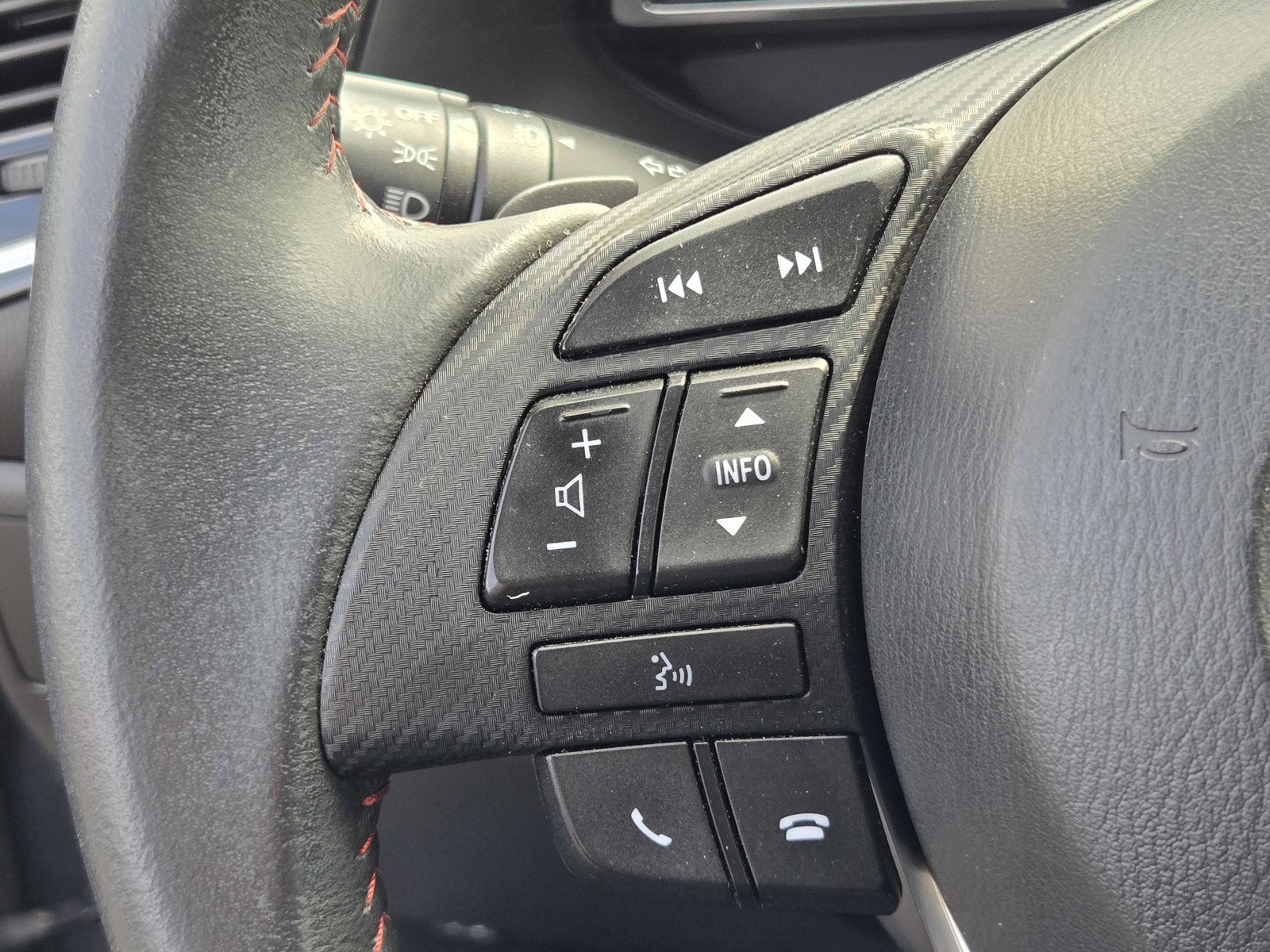 Used 2015 MAZDA MAZDA3 s Touring image 25