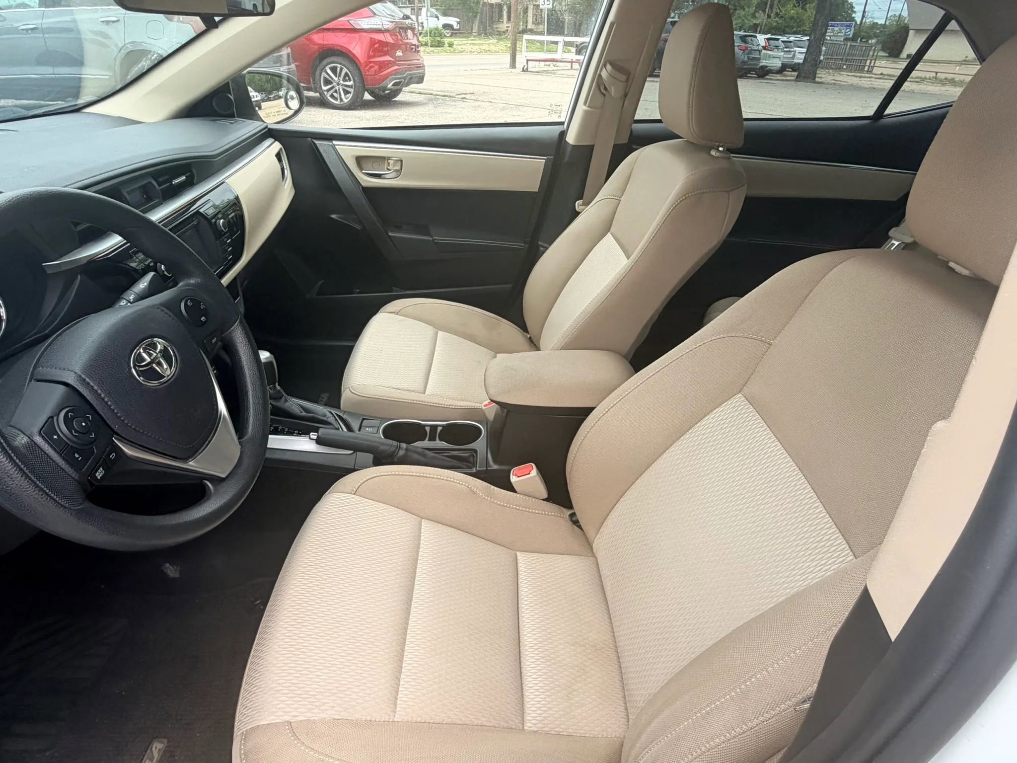 Used 2016 Toyota Corolla LE FWD image 12