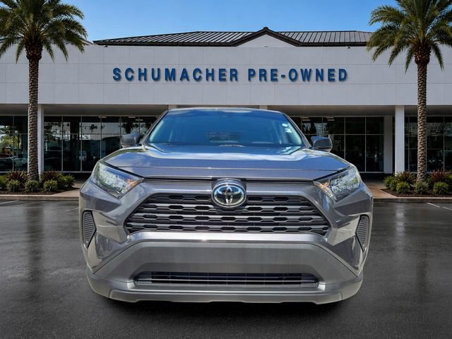 Used 2022 Toyota RAV4 LE FWD image 2
