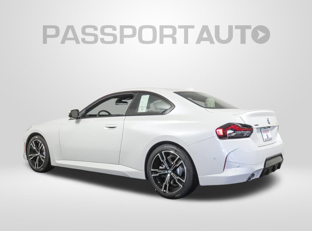 Used 2025 BMW 230i xDrive Coupe w/ M Sport Package AWD/4WD image 3