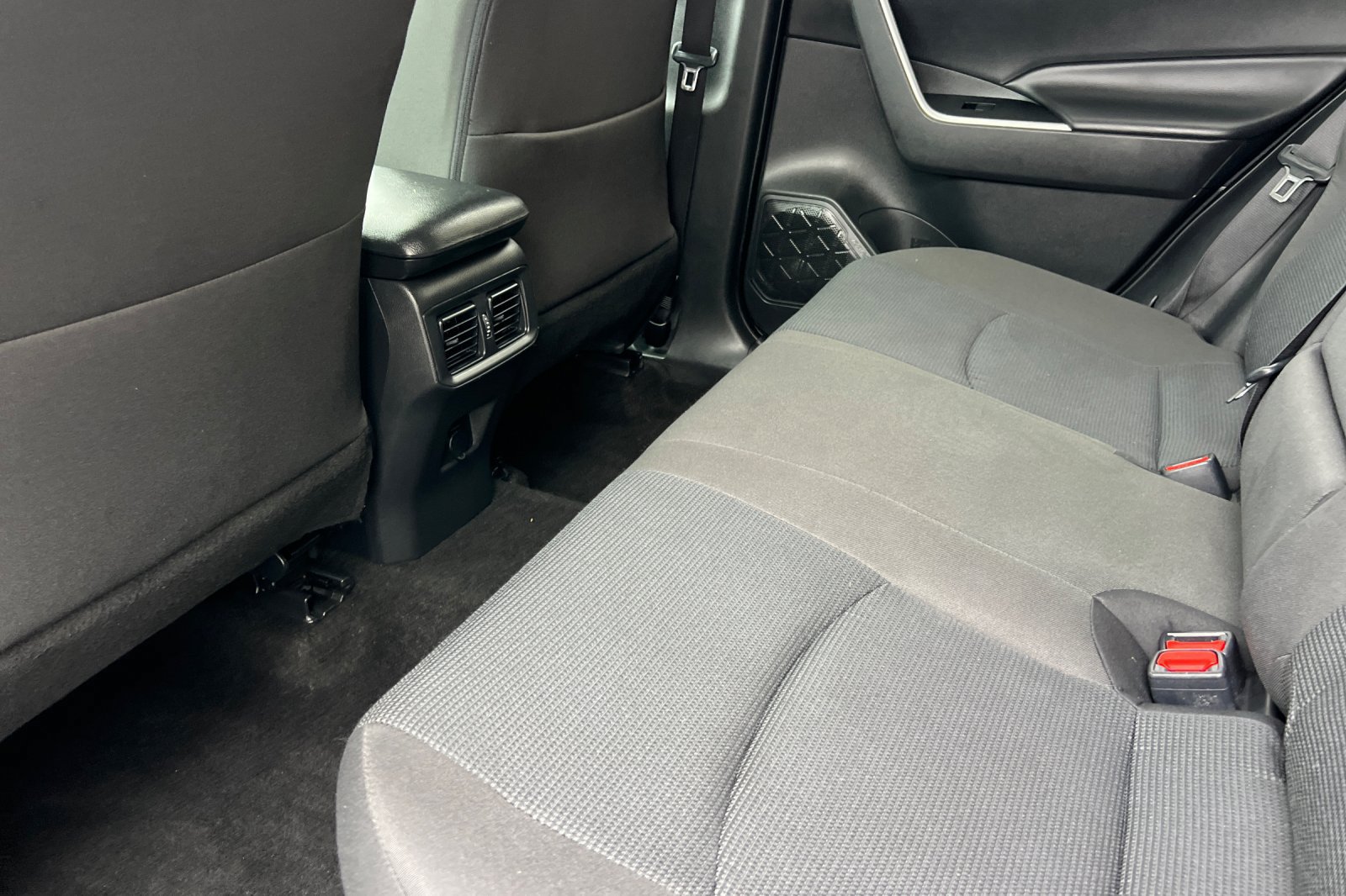 Certified 2024 Toyota RAV4 LE AWD/4WD image 12