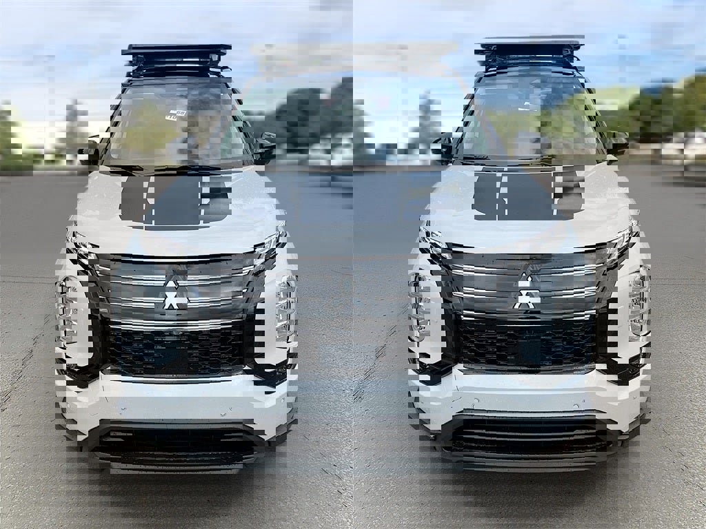 New 2025 Mitsubishi Outlander Trail Edition image 2