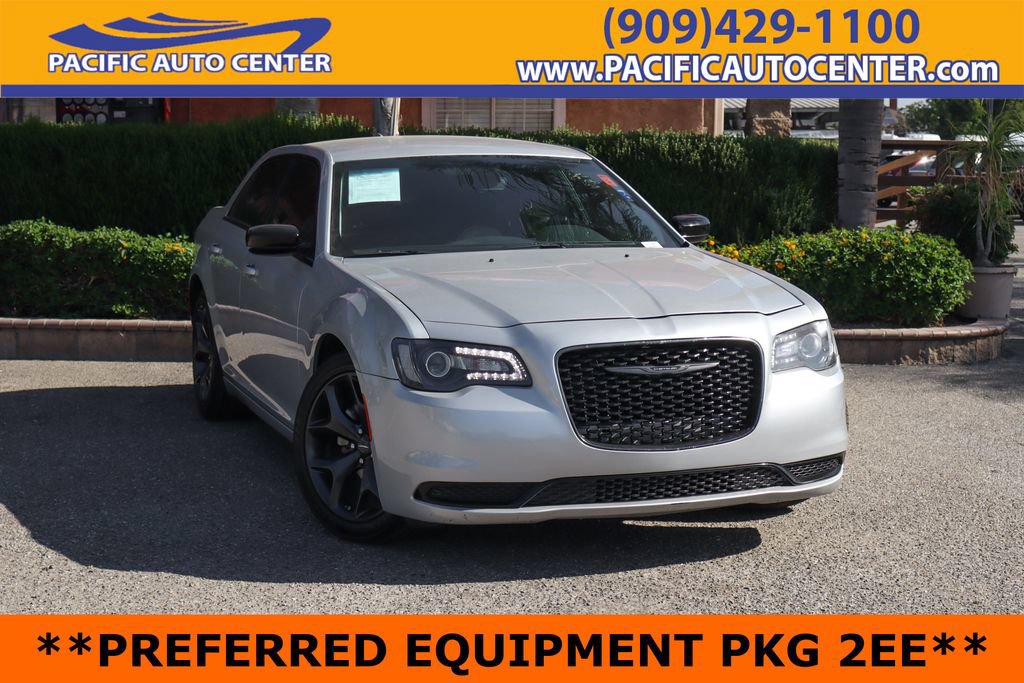 Used 2023 Chrysler 300 Touring w/ Sport Appearance Package RWD image 1