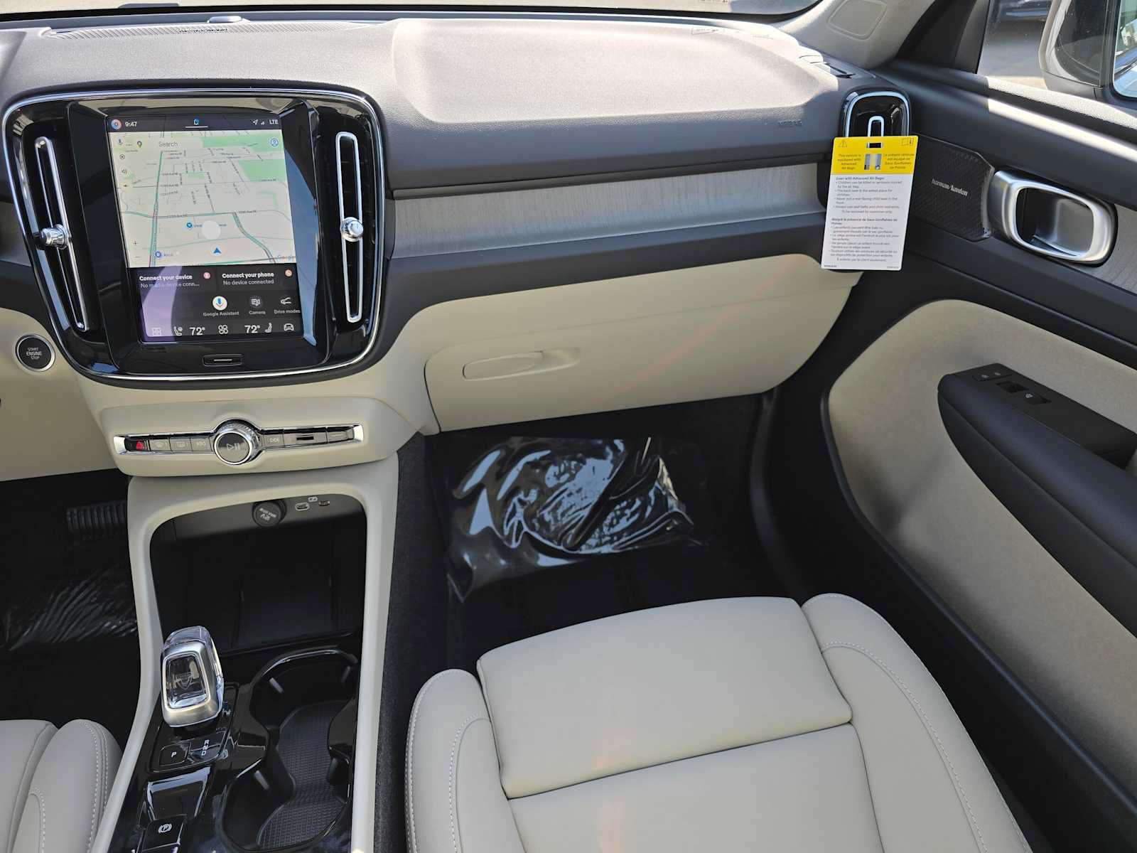 New 2026 Volvo XC40 B5 Ultra w/ Protection Package Premier AWD/4WD image 18