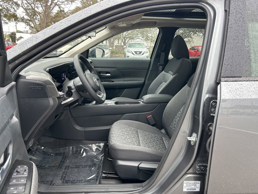 New 2026 Nissan Kicks SV w/ SV Premium Package FWD image 16