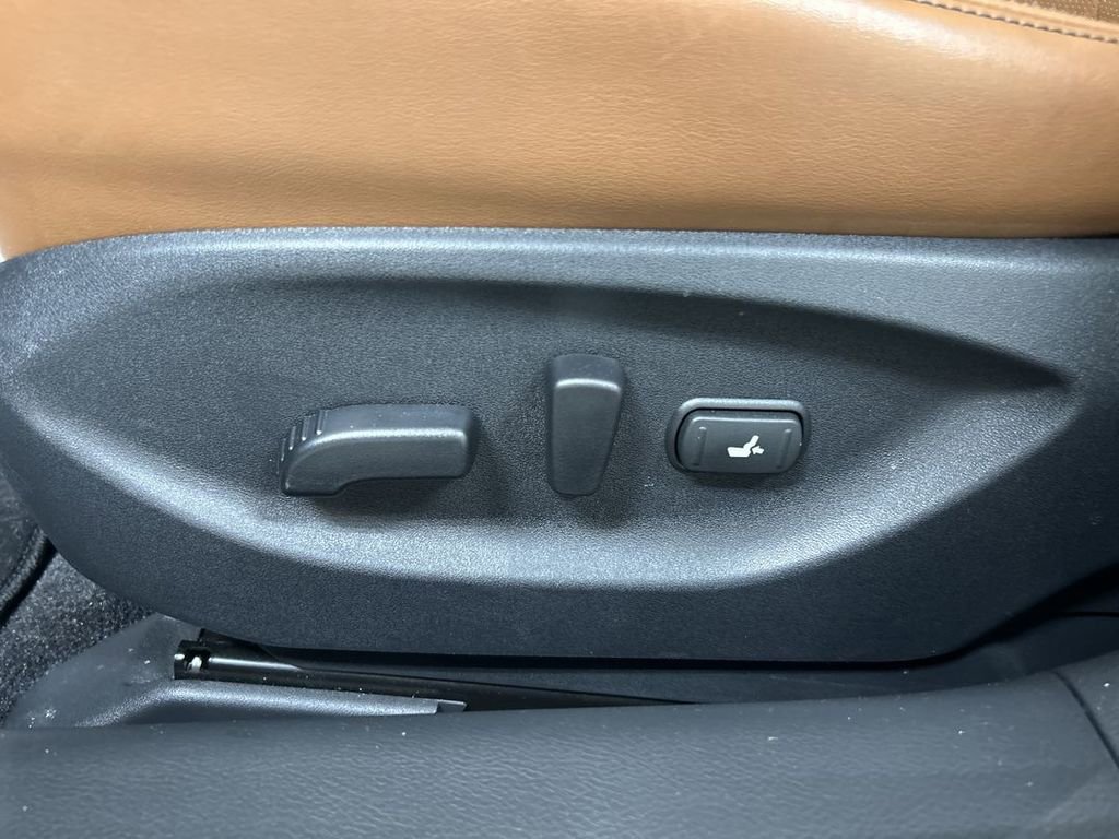 Used 2024 INFINITI Q50 Sensory w/ Cargo Package AWD/4WD image 11