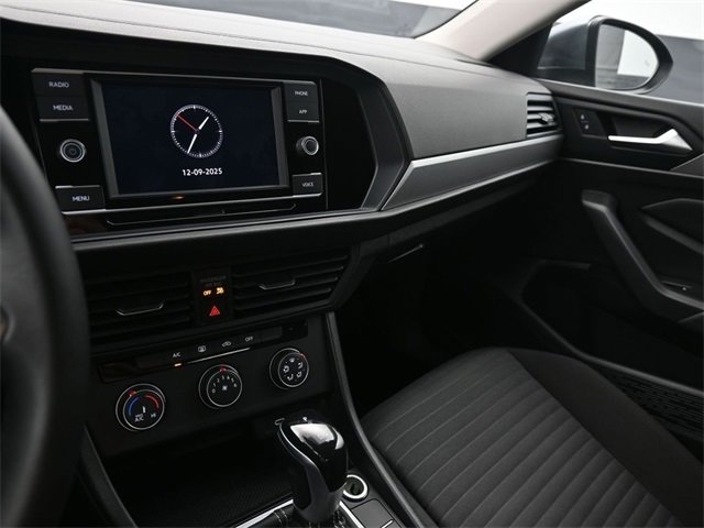 Used 2024 Volkswagen Jetta S image 11