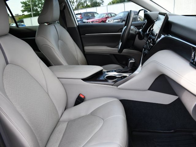 Used 2022 Toyota Camry XLE w/ Protection Package (Q2) (TMS) FWD image 35