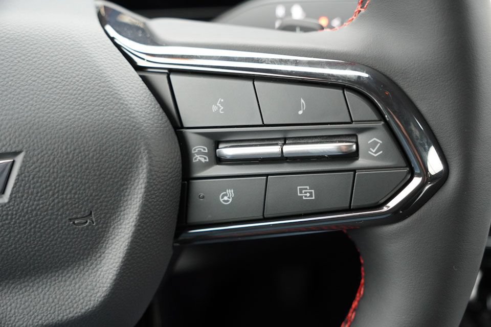 New 2026 Chevrolet Traverse RS AWD/4WD image 17