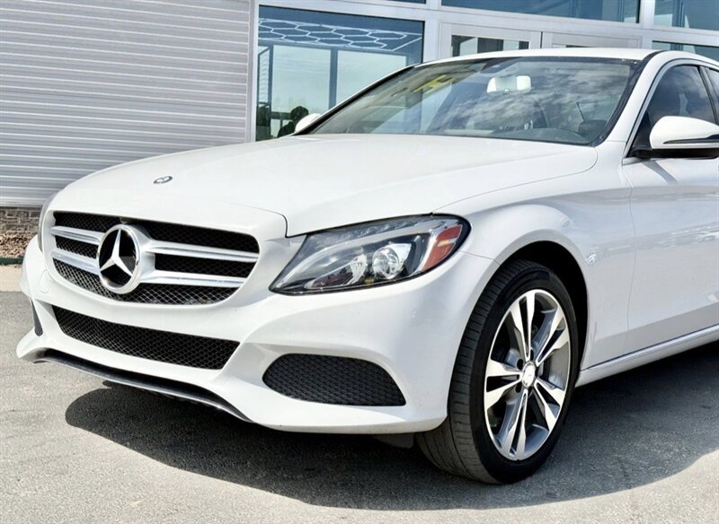 Used 2016 Mercedes-Benz C 300 4MATIC Sedan image 3