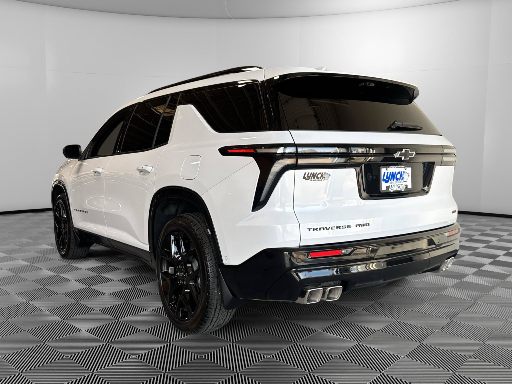 Used 2026 Chevrolet Traverse RS AWD/4WD image 3
