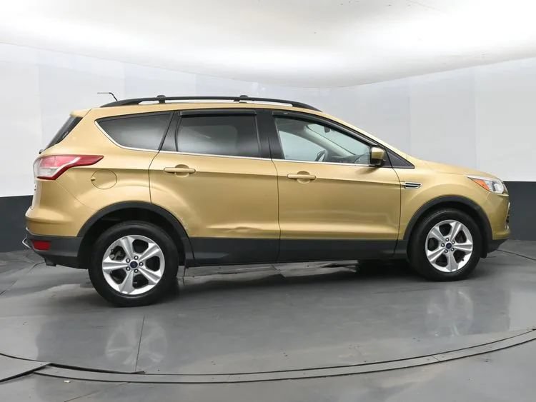 Used 2014 Ford Escape SE w/ Equipment Group 201A AWD/4WD image 4