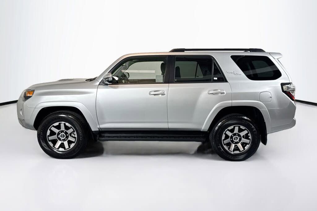 Used 2024 Toyota 4Runner TRD Off-Road Premium image 15