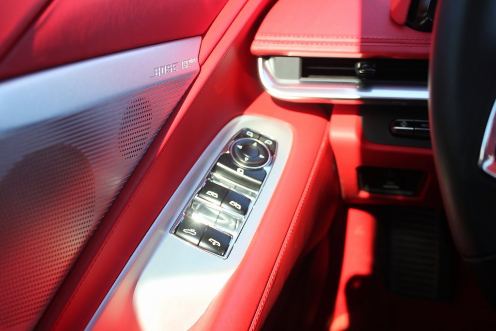 Used 2023 Chevrolet Corvette Stingray Premium Conv w/ Z51 Performance Package image 13