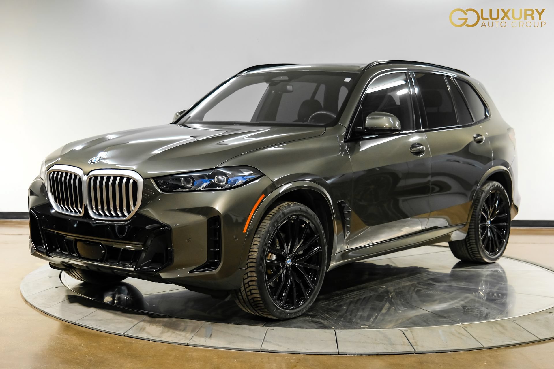 Used 2024 BMW X5 sDrive40i w/ M Sport Package RWD image 8