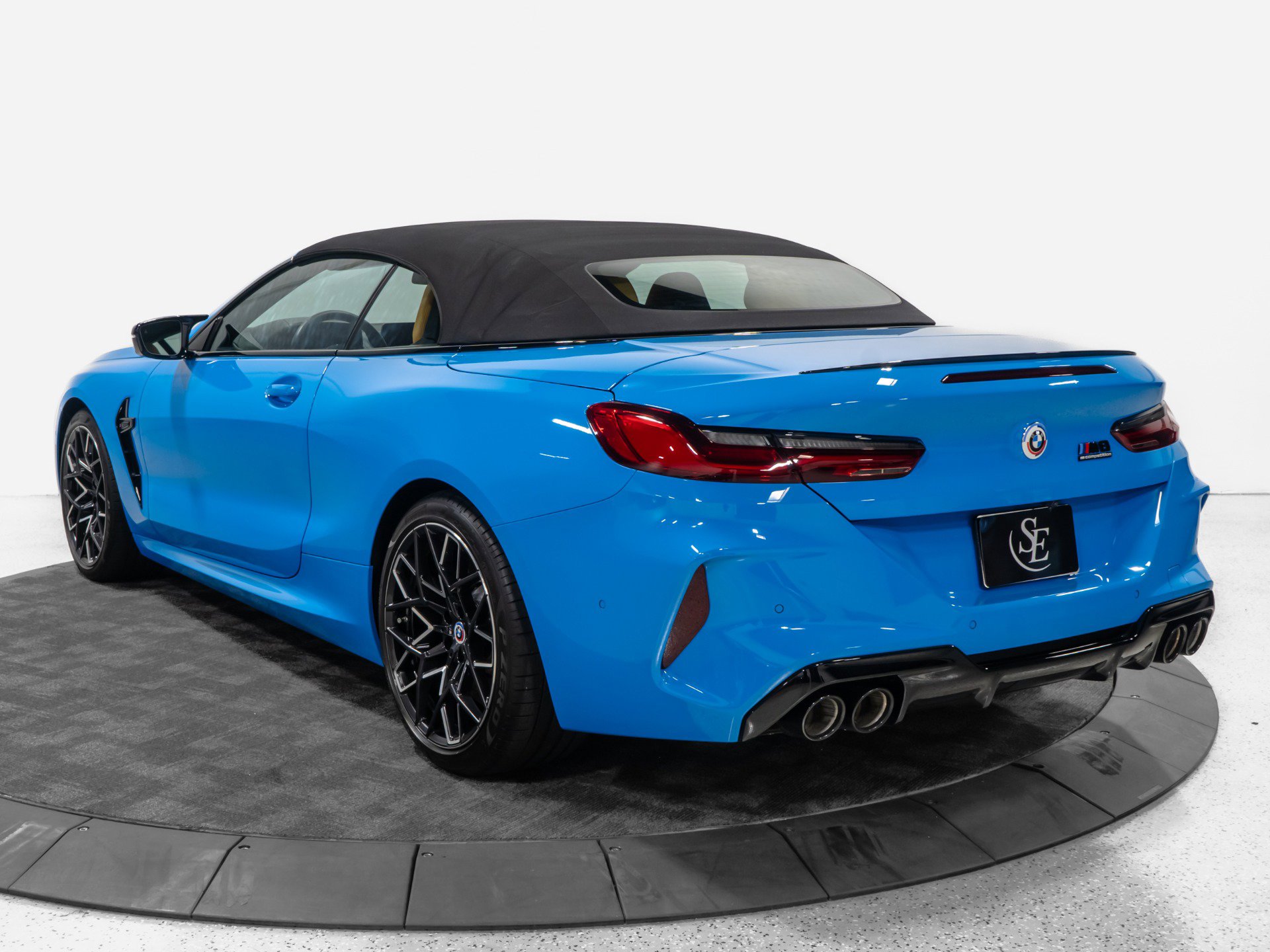 Used 2023 BMW M8 Competition AWD/4WD image 5