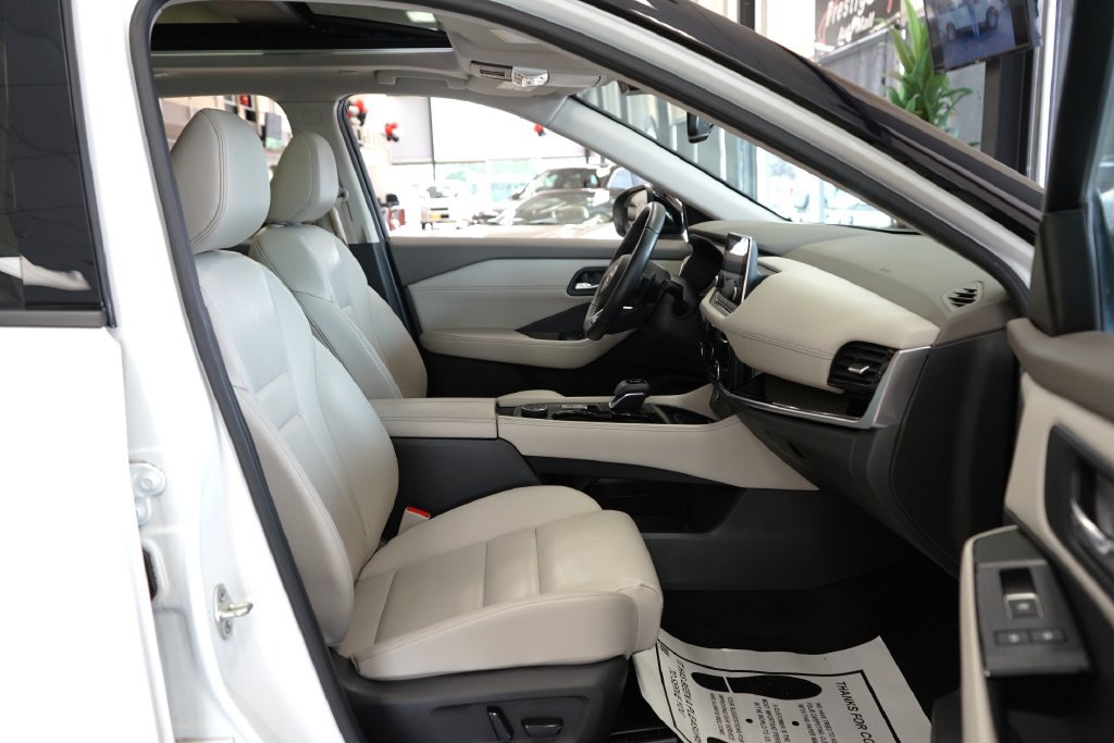Used 2023 Nissan Rogue SL AWD/4WD image 40