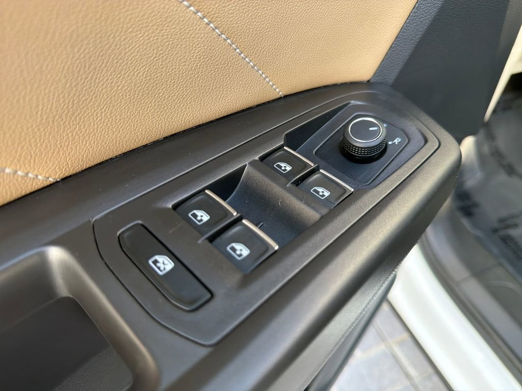 Certified 2022 Volkswagen Atlas Cross Sport SE AWD/4WD image 13