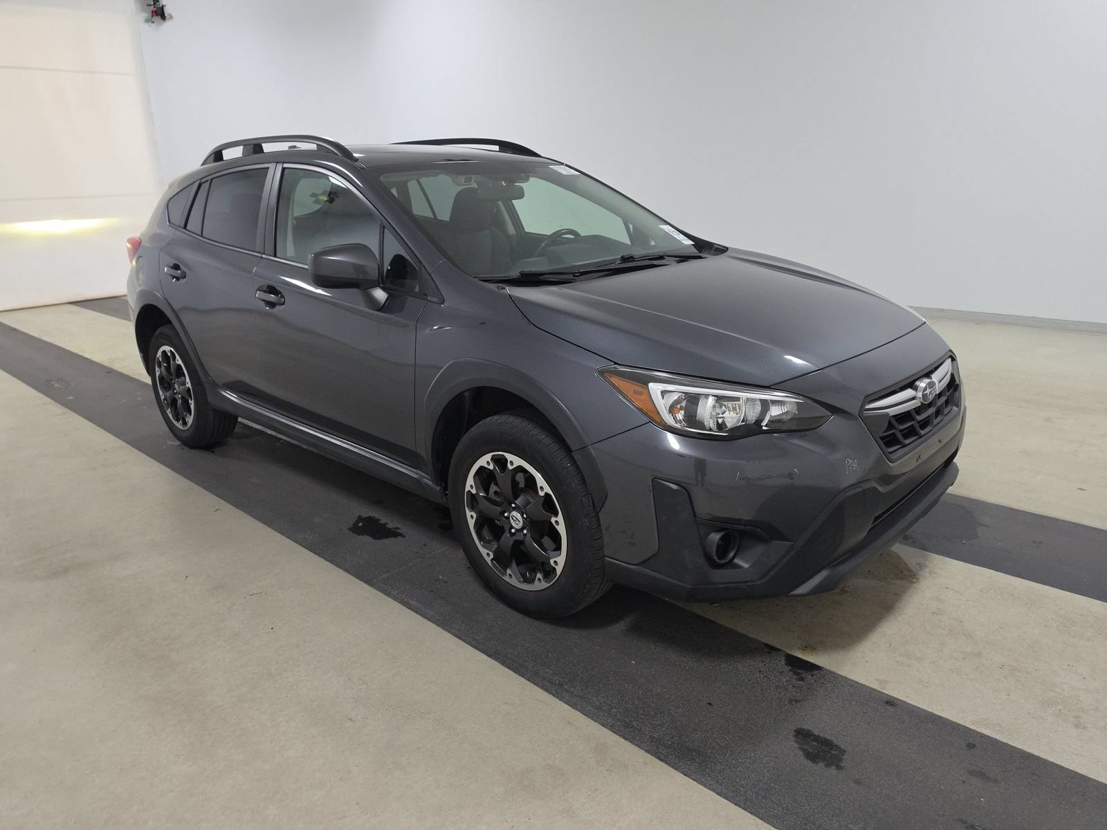 Used 2021 Subaru Crosstrek 2.0i Premium w/ Moonroof Package AWD/4WD image 4