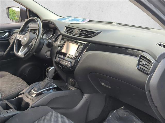Used 2018 Nissan Rogue Sport SV w/ SV Technology Package AWD/4WD image 20